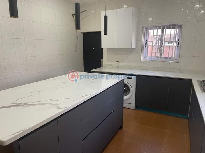 5 bedroom House For Sale Community 25 Tema Accra - 7