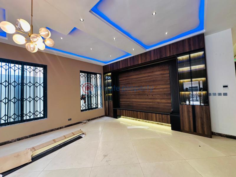5 bedroom House For Sale East Airport Airport Residential Area Accra - 8
