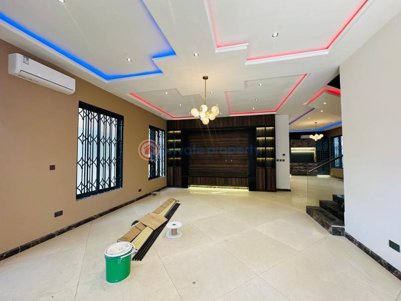 5 bedroom House For Sale East Airport Airport Residential Area Accra - 4