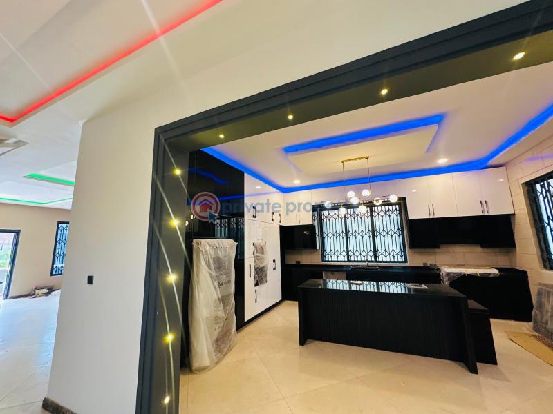 5 bedroom House For Sale East Airport Airport Residential Area Accra - 14