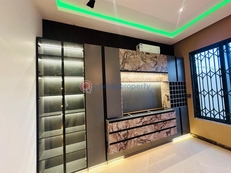 5 bedroom House For Sale East Airport Airport Residential Area Accra - 24