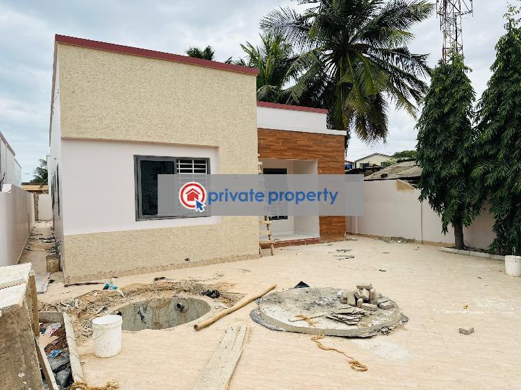 4 bedroom Detached Bungalow For Sale &nbsp;baatsonaa Spintex Accra - 5