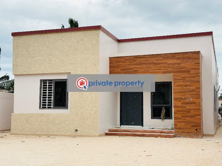 4 bedroom Detached Bungalow For Sale &nbsp;baatsonaa Spintex Accra - 4