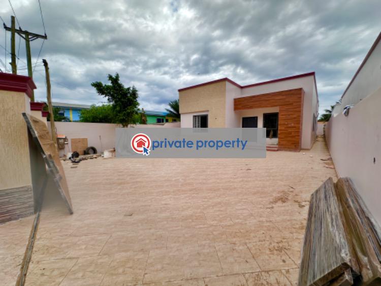 4 bedroom Detached Bungalow For Sale &nbsp;baatsonaa Spintex Accra - 1