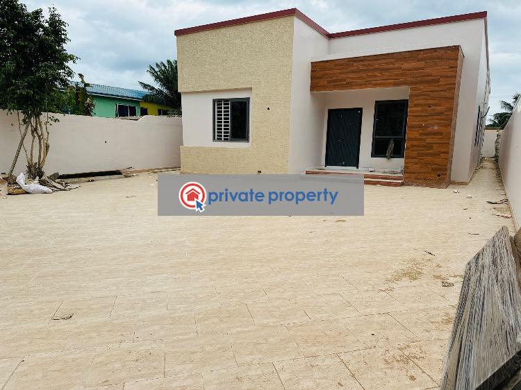 4 bedroom Detached Bungalow For Sale &nbsp;baatsonaa Spintex Accra - 2