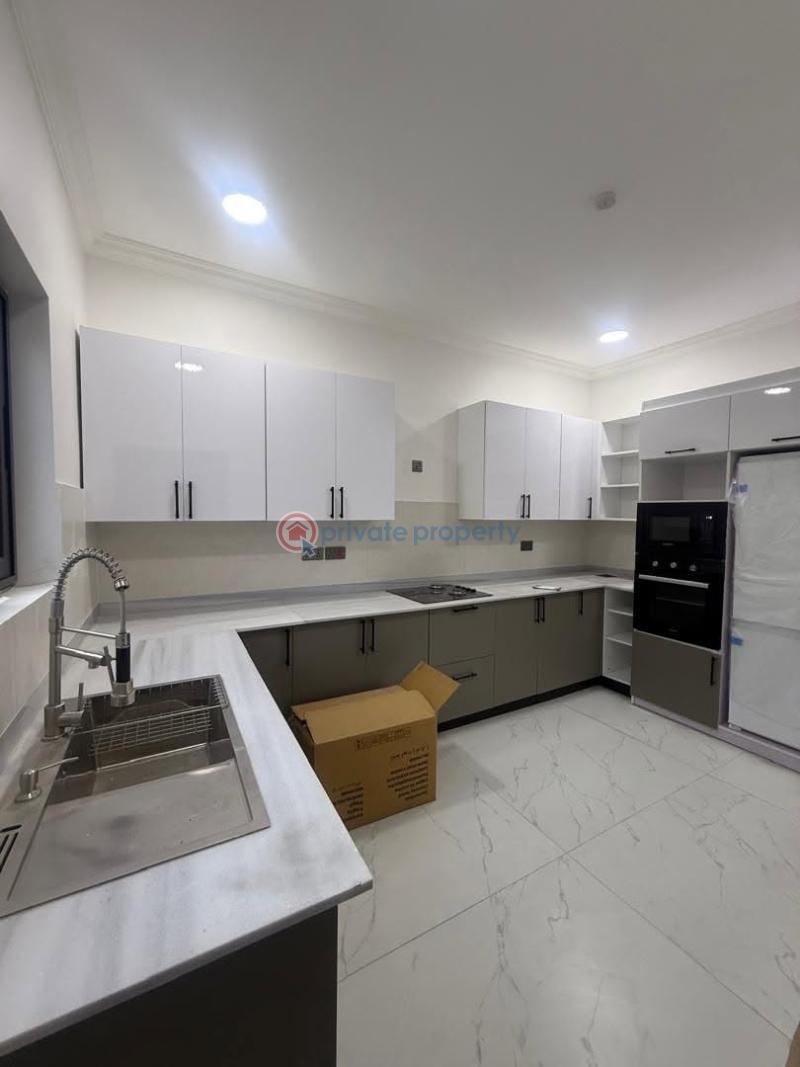 3 bedroom Detached Duplex For Sale Airport Residential Area Accra - 1