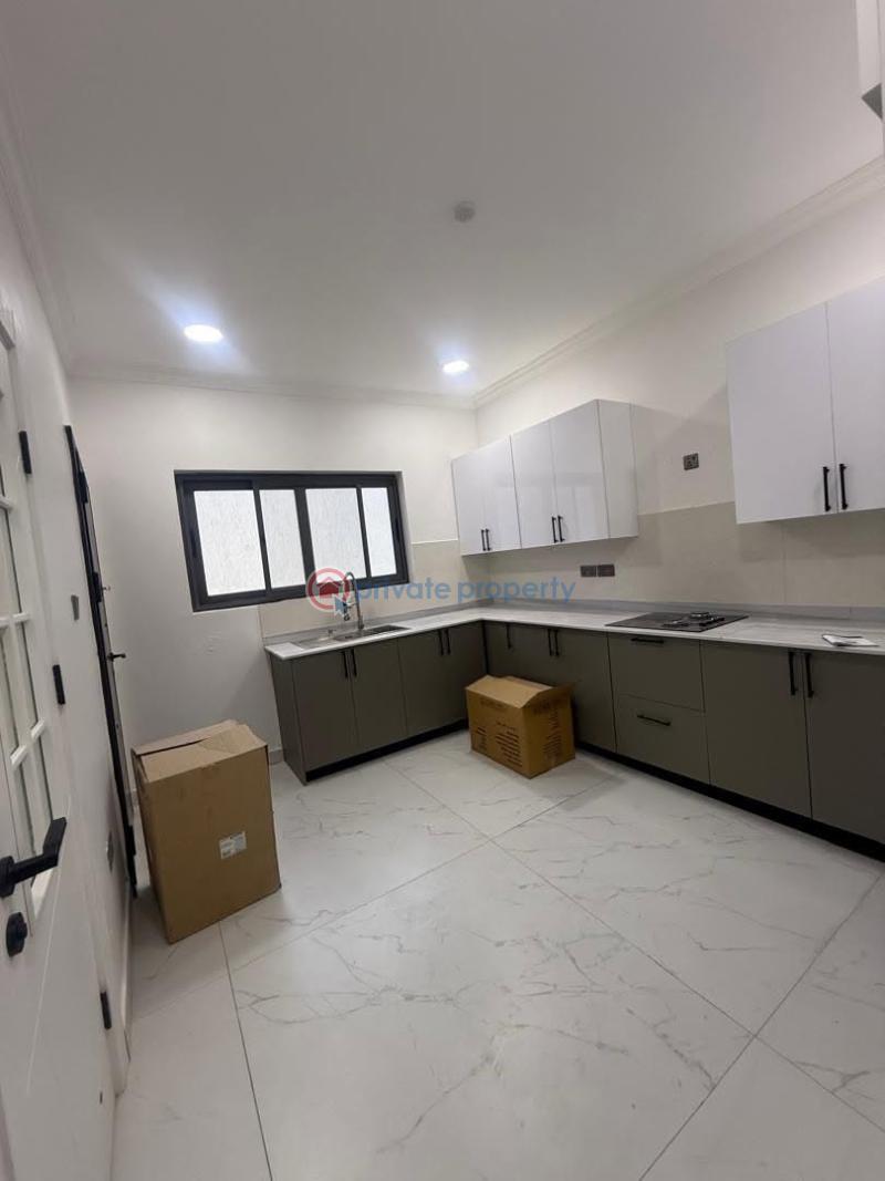 3 bedroom Detached Duplex For Sale Airport Residential Area Accra - 3
