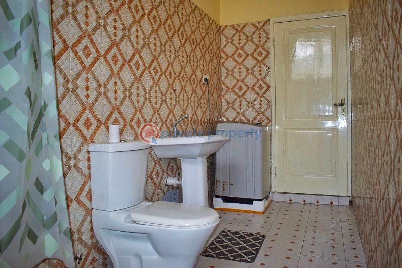 3 bedroom Semi detached Duplex Short let Cape Coast Jukwa Road, Behind Waec Building Cape Coast Metropolitan Central Region - 9