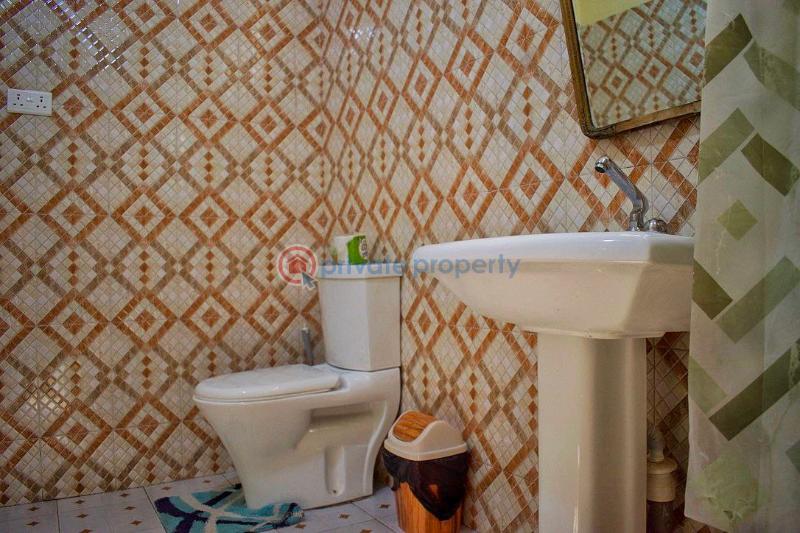 3 bedroom Semi detached Duplex Short let Cape Coast Jukwa Road, Behind Waec Building Cape Coast Metropolitan Central Region - 5