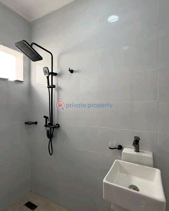 3 bedroom House For Sale Manet Junction Spintex Accra - 9