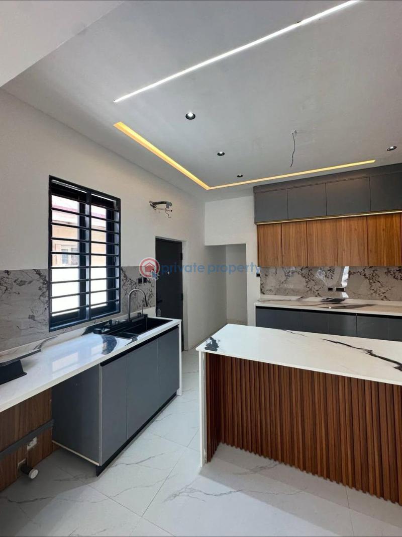 3 bedroom Townhouse For Sale Lakeside Estates. Adenta Municipal Accra - 1