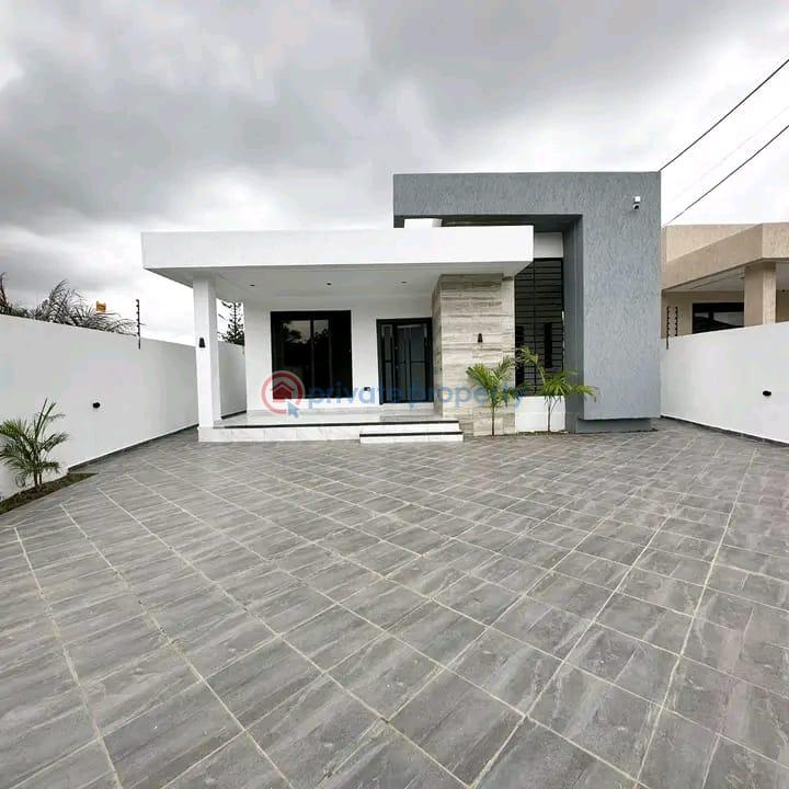 3 bedroom Townhouse For Sale New Legon Adenta Municipal Accra - 0