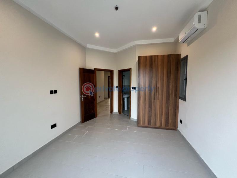 4 bedroom House For Sale Comm.6 Tema Accra - 11