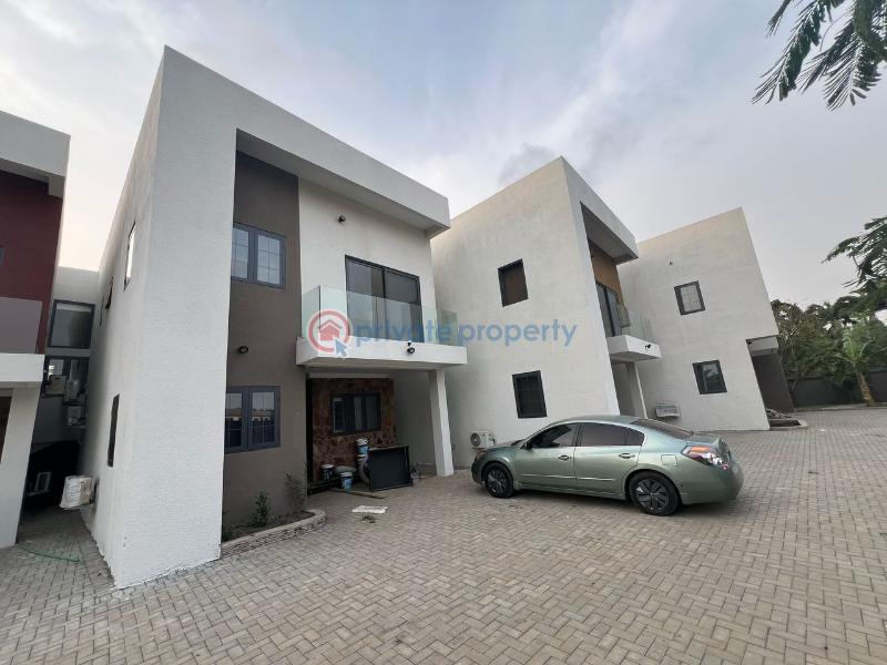 4 bedroom House For Sale Comm.6 Tema Accra - 0