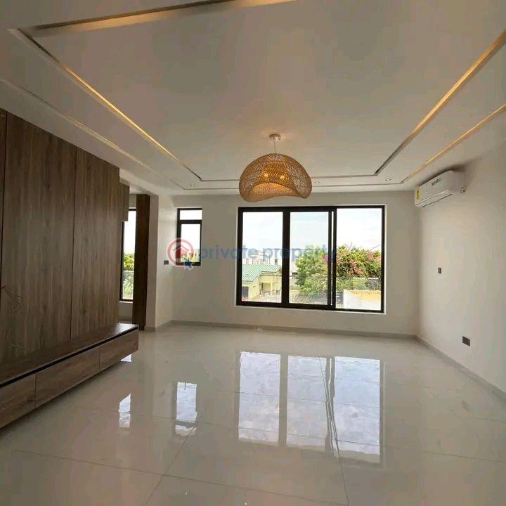 4 bedroom House For Sale Ashaley Botwe Adenta Municipal Accra - 10