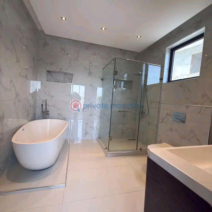 4 bedroom House For Sale Ashaley Botwe Adenta Municipal Accra - 0
