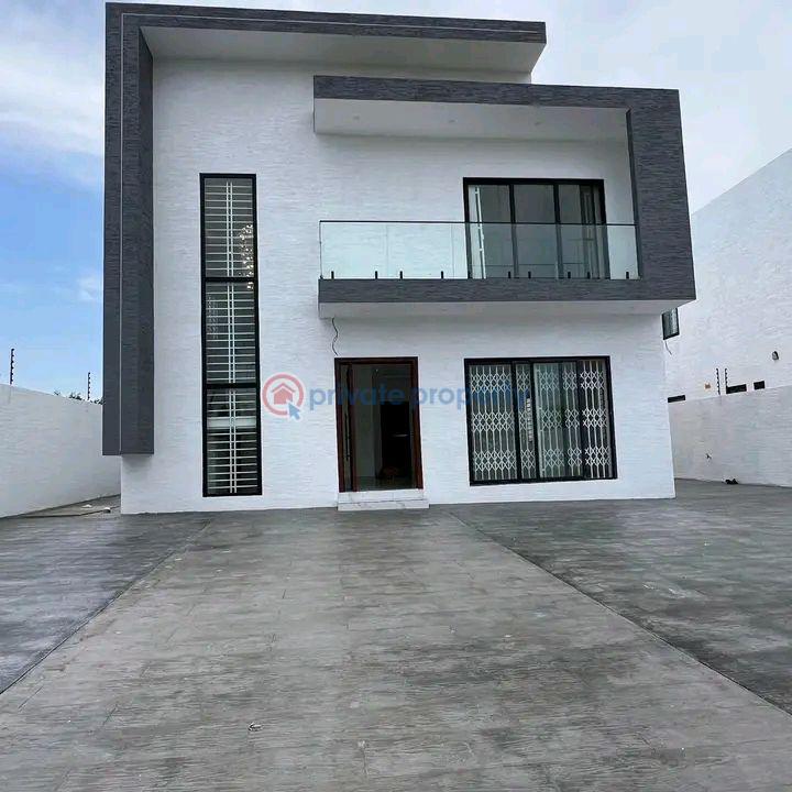 4 bedroom Townhouse For Sale Sakumono Spintex Accra - 1