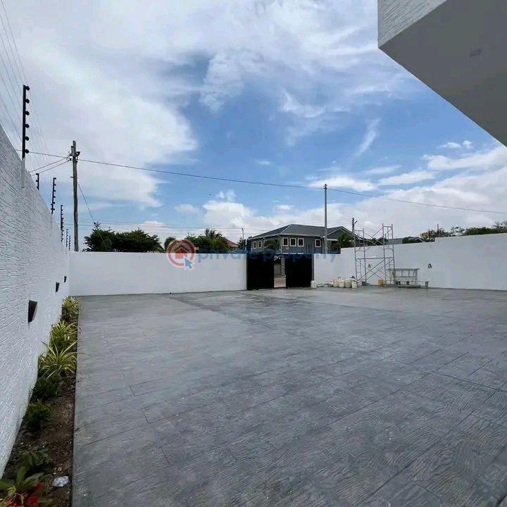 4 bedroom Townhouse For Sale Sakumono Spintex Accra - 5