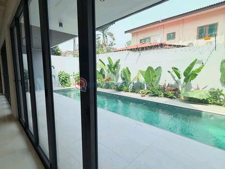 4 bedroom Townhouse For Rent Cantonments Accra - 10