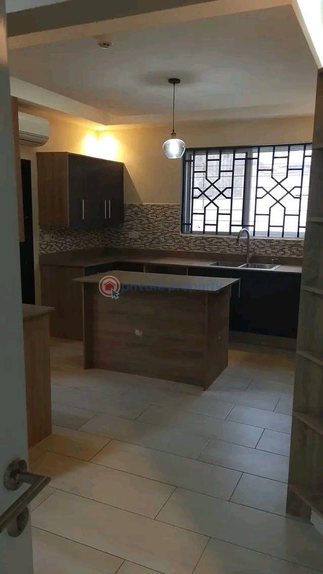 4 bedroom House For Rent North Labone Accra - 11