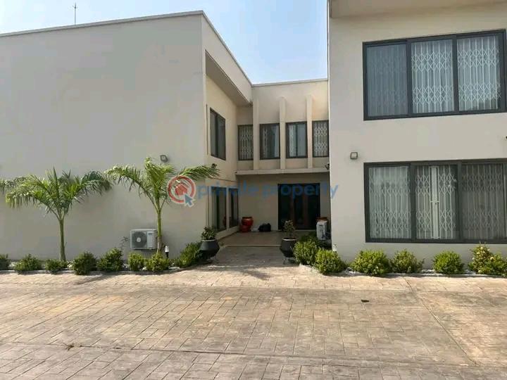 4 bedroom House For Rent Dzorwulu Accra - 4