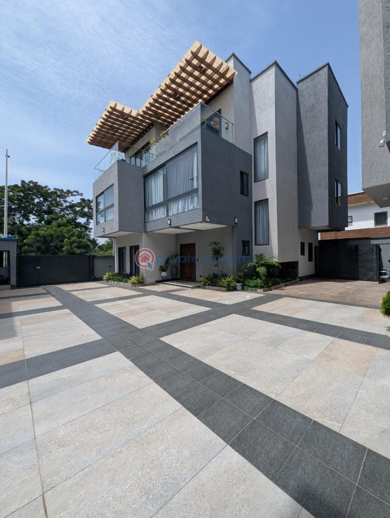 4 bedroom Townhouse For Rent West Airport Airport Residential Area Accra - 3