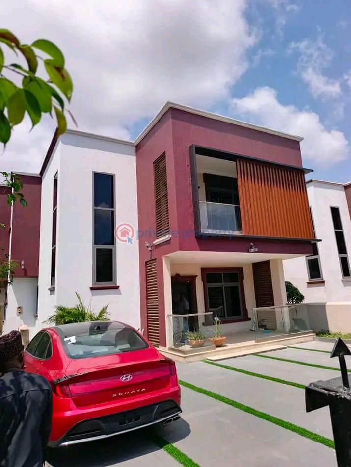 4 bedroom Townhouse For Rent Achimota Accra - 0