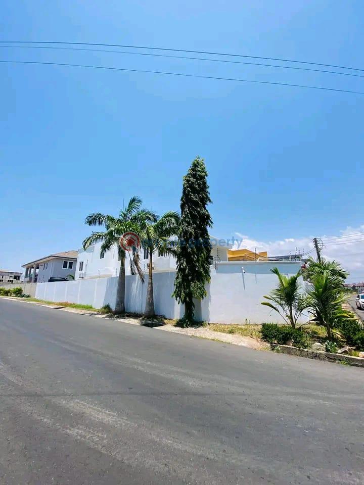 4 bedroom House For Rent East Airport Airport Residential Area Accra - 8