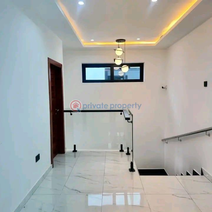 4 bedroom Townhouse For Sale East Airport Airport Residential Area Accra - 9
