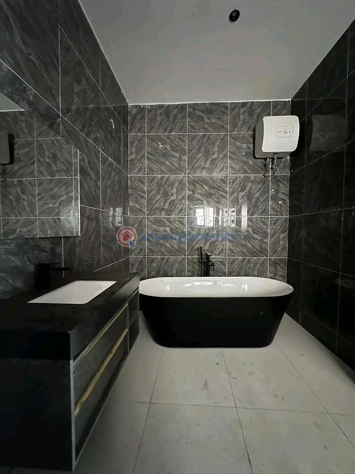4 bedroom Townhouse For Sale East Legon Accra - 4