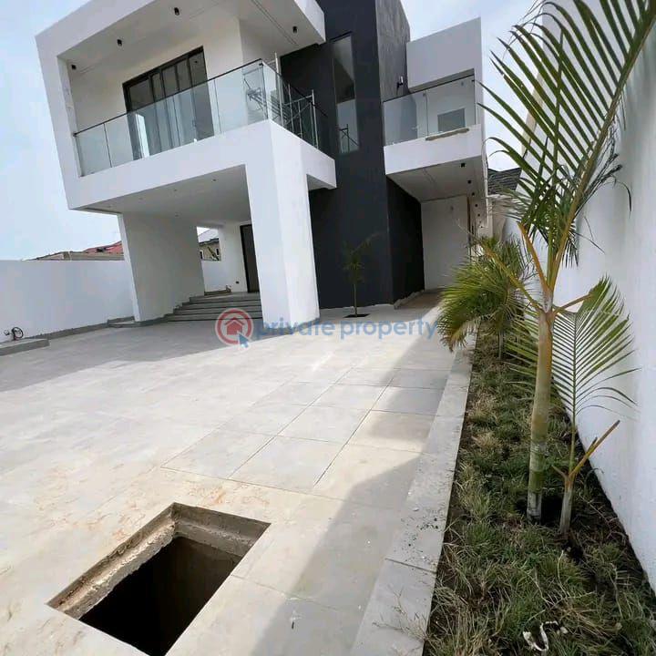 4 bedroom Townhouse For Sale Tse Addo Roundabout Accra - 1