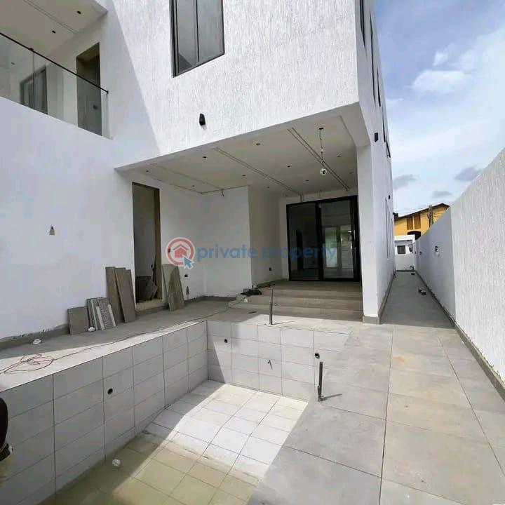 4 bedroom Townhouse For Sale Tse Addo Roundabout Accra - 2