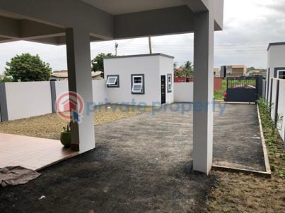 5 bedroom Detached Duplex For Sale Lakeside Estates. Adenta Municipal Accra - 4