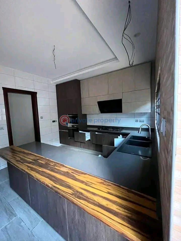 4 bedroom Townhouse For Sale East Legon Accra - 4