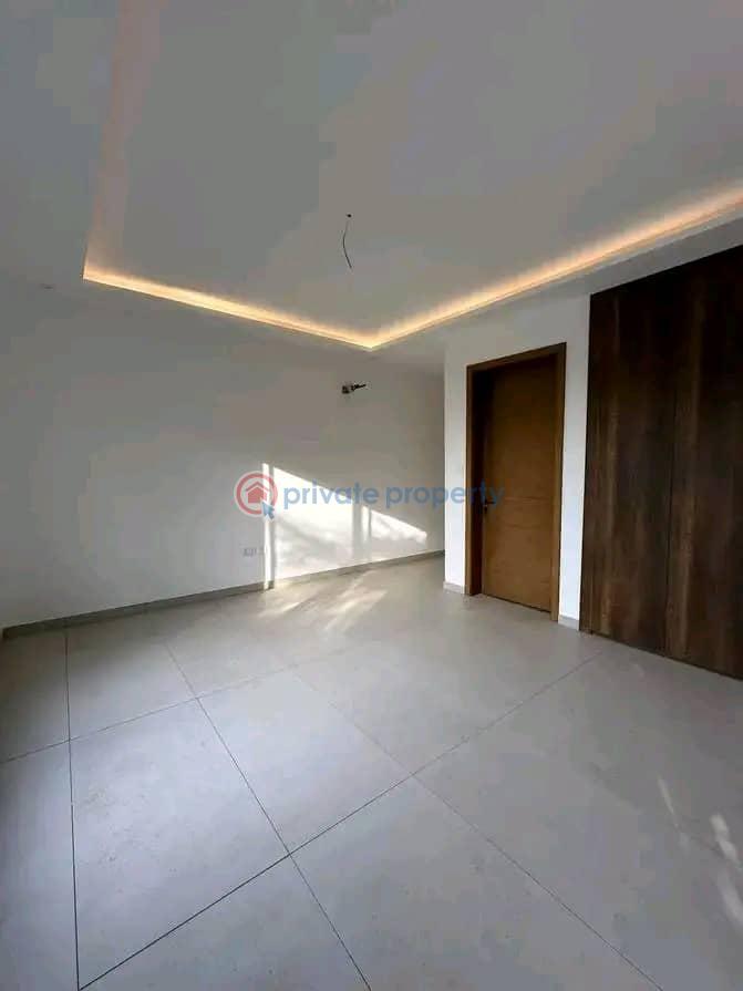 4 bedroom Townhouse For Sale Spintex Accra - 3