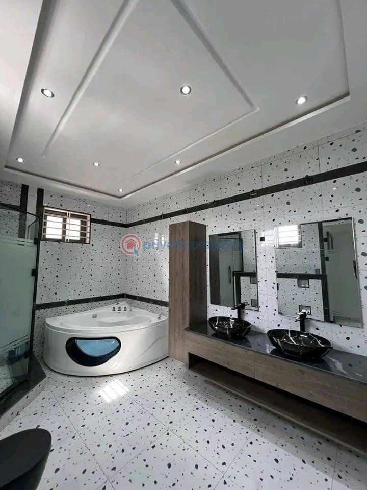 5 bedroom House For Sale Adjiringanor East Legon Accra - 9
