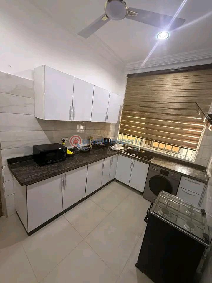 2 bedroom Apartment For Rent On The Breakfast To Breakfast Road Osu Accra - 5