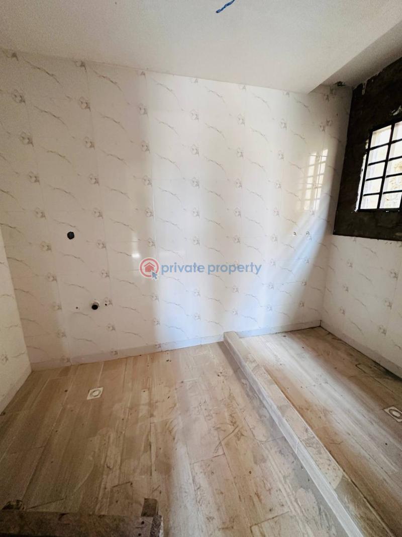 4 bedroom House For Sale Mannet Green Hotel Spintex Accra - 9