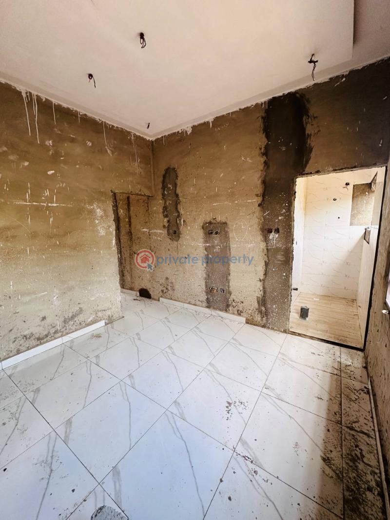 4 bedroom House For Sale Mannet Green Hotel Spintex Accra - 5