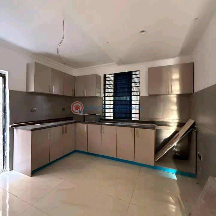 4 bedroom House For Sale Botwe East Legon Accra - 5