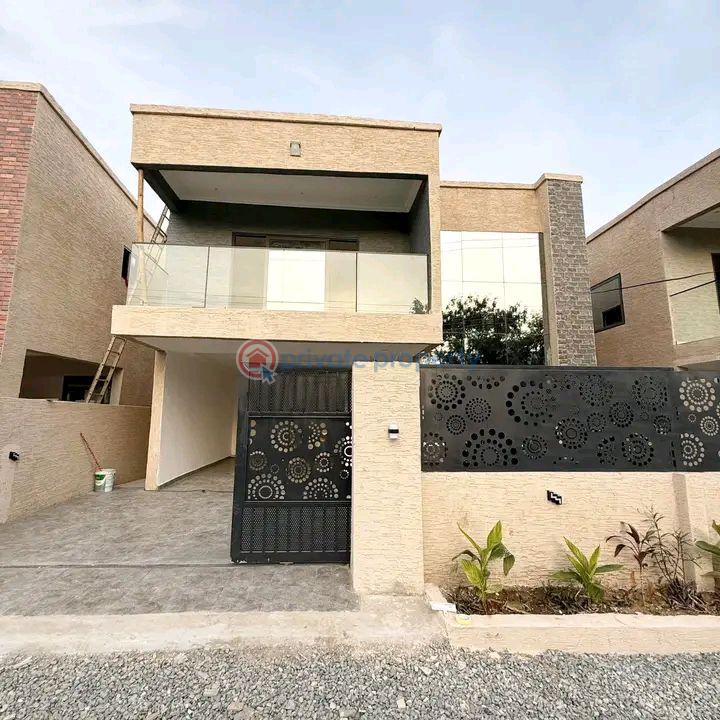 4 bedroom House For Sale Botwe East Legon Accra - 0