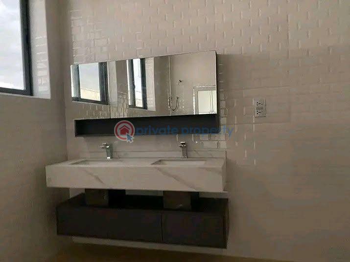 5 bedroom Townhouse For Sale Roman Ridge Accra - 2