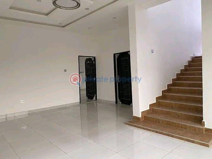 5 bedroom Townhouse For Sale Roman Ridge Accra - 4
