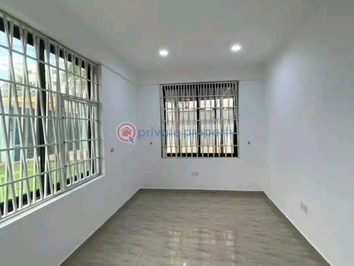 5 bedroom Townhouse For Rent North Labone Accra - 8