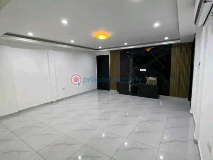 5 bedroom Townhouse For Rent North Labone Accra - 2