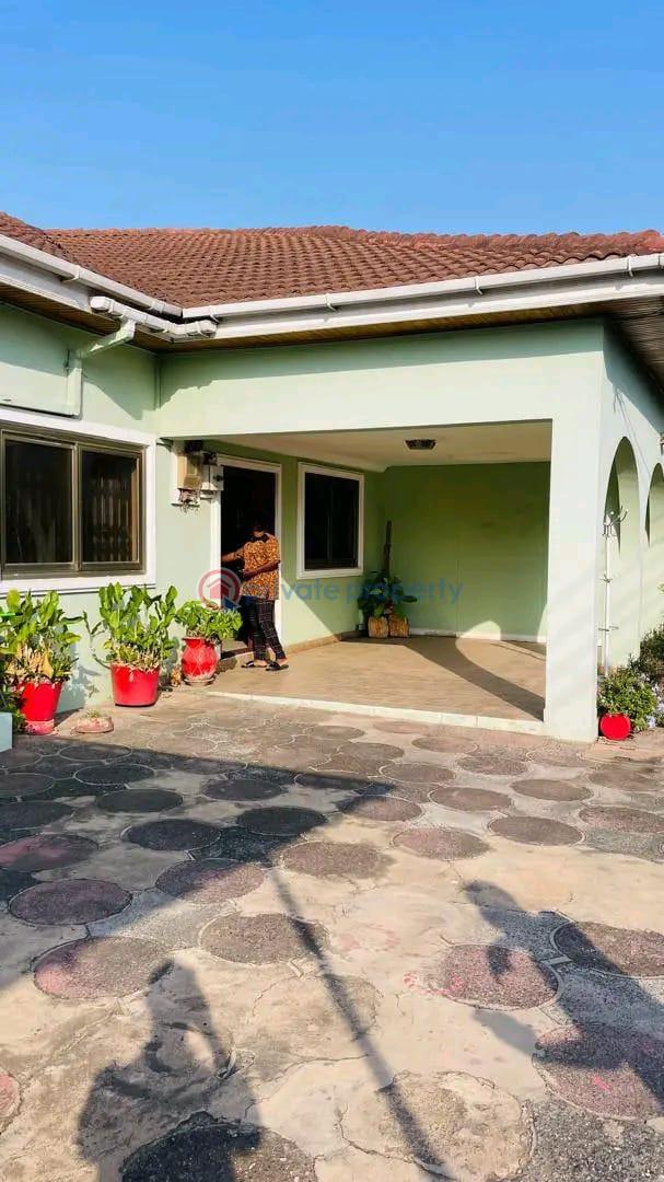 4 bedroom House For Rent Tesano Accra - 5