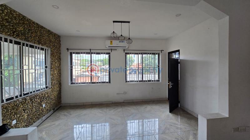 4 bedroom House For Rent Osu Accra - 5
