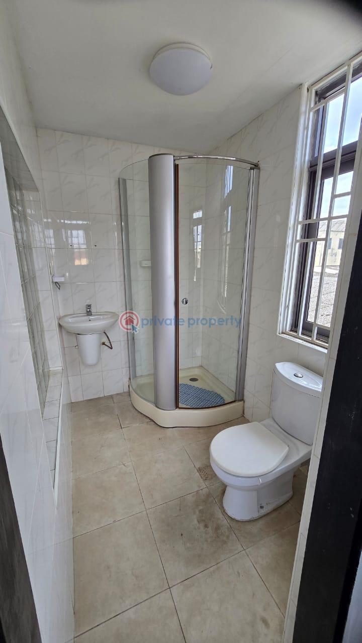 4 bedroom House For Rent Osu Accra - 1