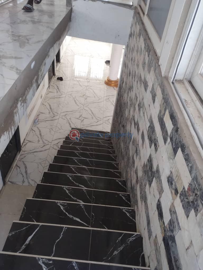 6 bedroom House For Rent Tesano Accra - 3