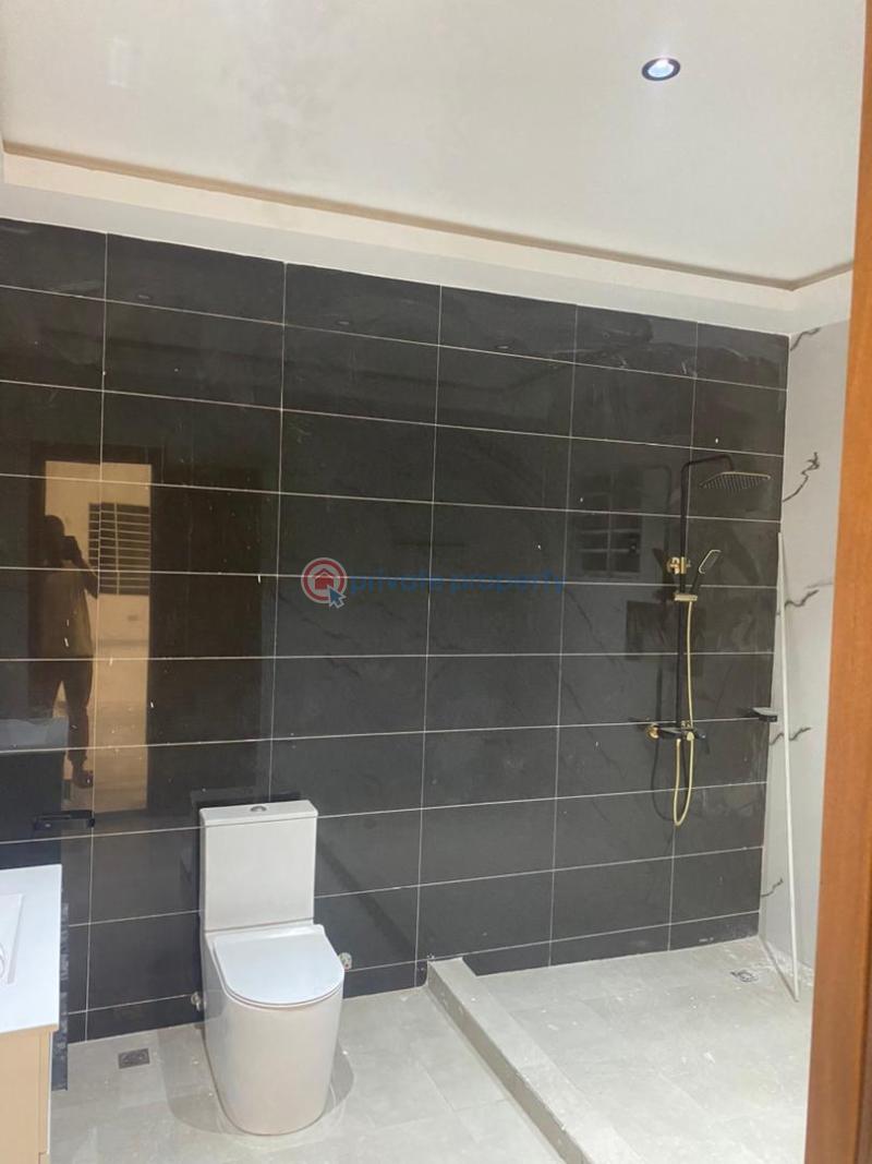 4 bedroom House For Sale Ayi Mensah After Oyarifa Adenta Municipal Accra - 6